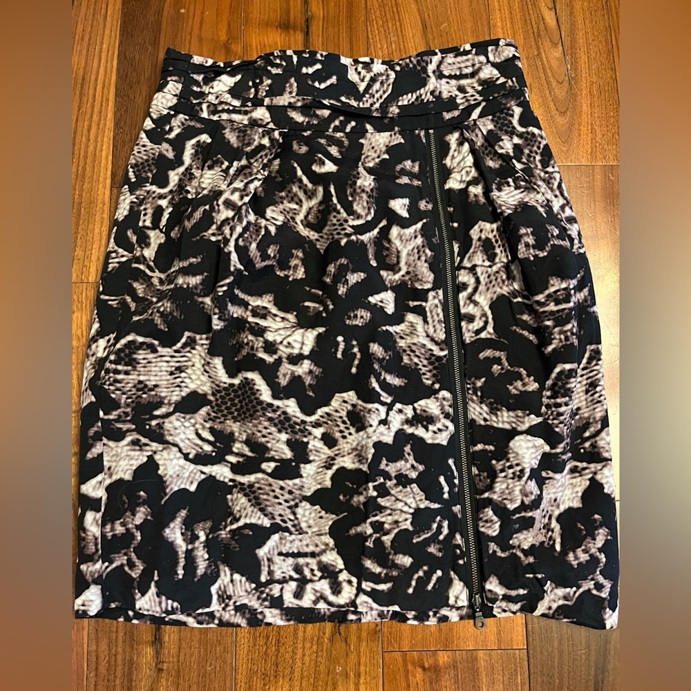 Banana Republic skirt.  Size 6